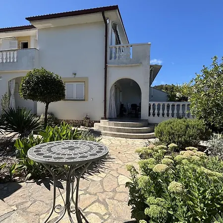 With Parking Space Lukoran, Ugljan - 25081 Lukoran