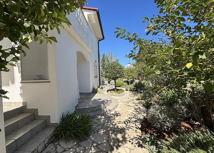 With Parking Space Lukoran, Ugljan - 25081 *