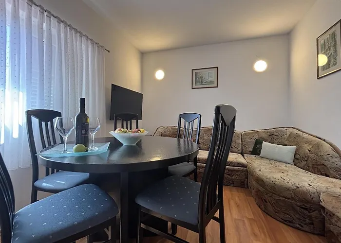 With Parking Space Lukoran, Ugljan - 25081 * Lukoran