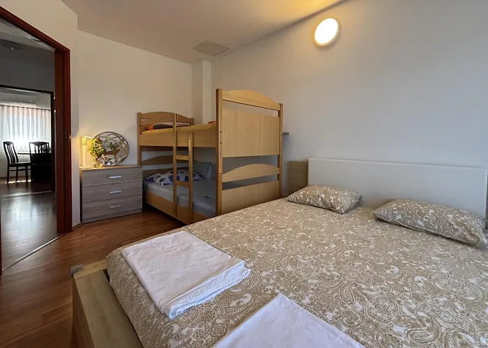 With Parking Space Lukoran, Ugljan - 25081 Apartment Lukoran